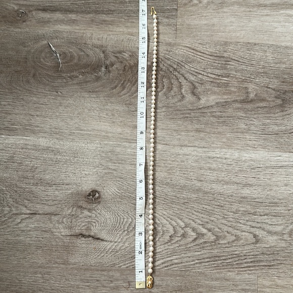 Classic Mikimoto Akoya Pearl Single Strand Necklace, 11,3 mm Hand Knotted, 17” - Picture 7 of 7